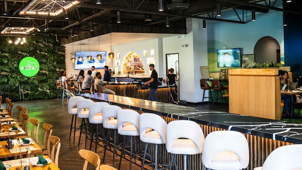 Sip'Stroke Lounge