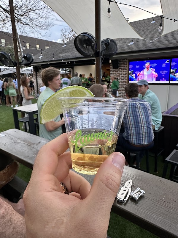 Lawnies Bar