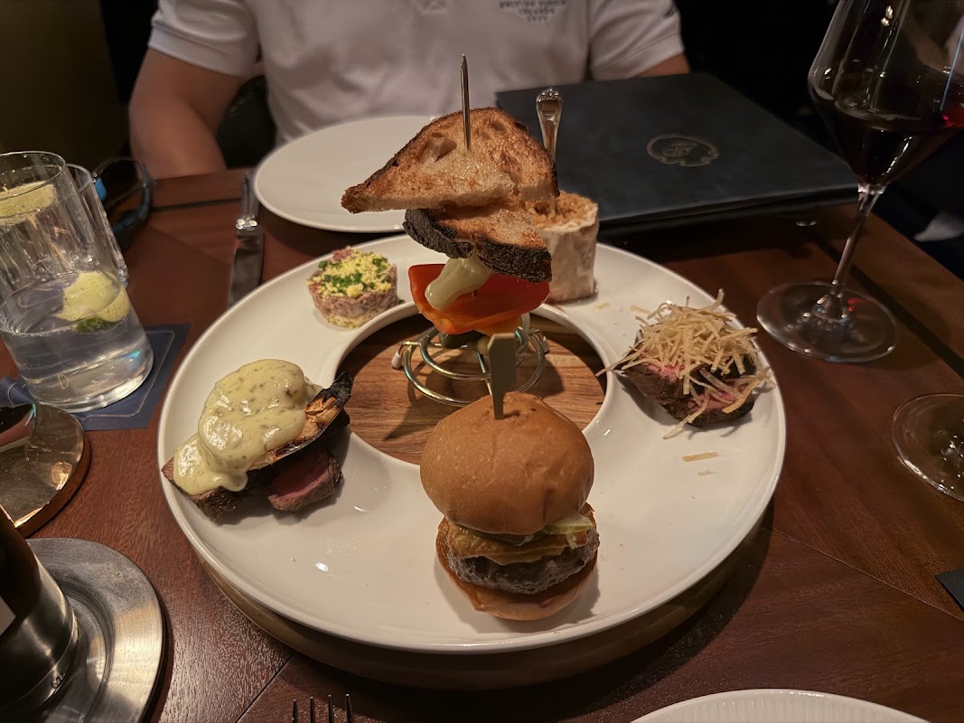 Palladino’s Steak & Seafood