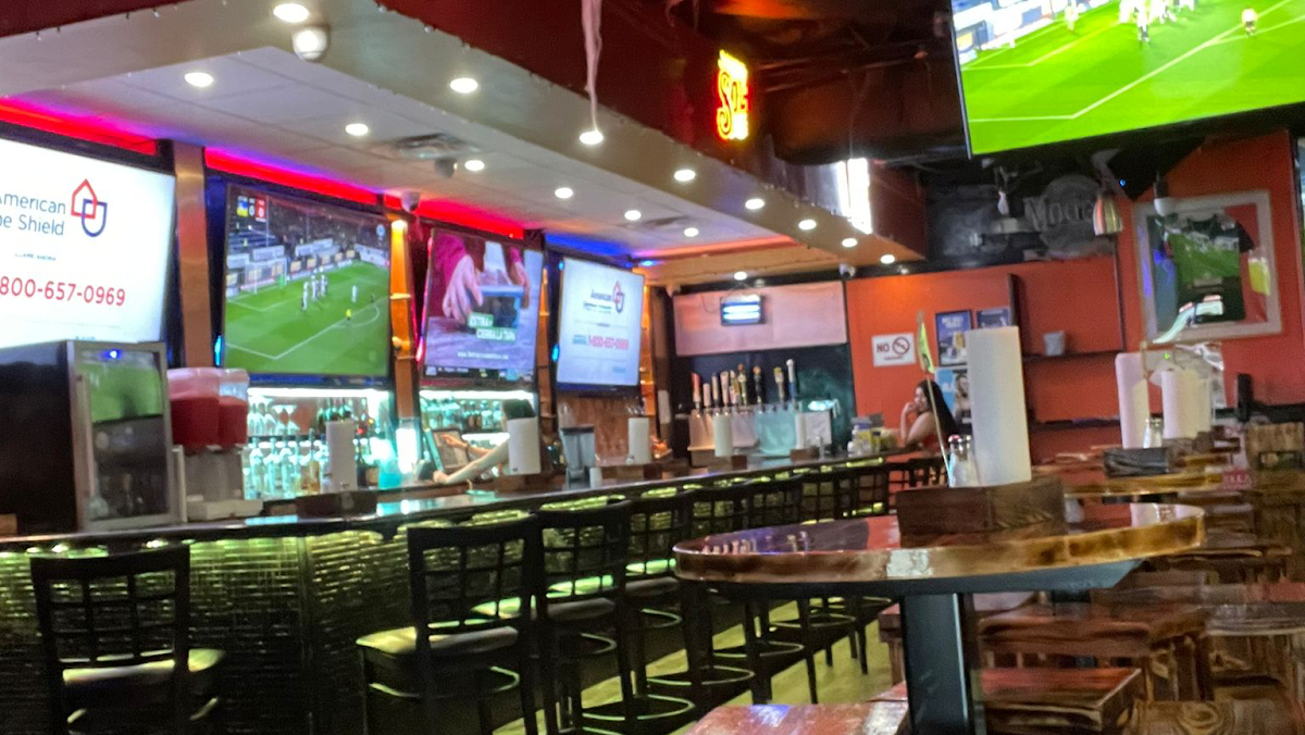 Los Balones Sports Bar & Restaurant