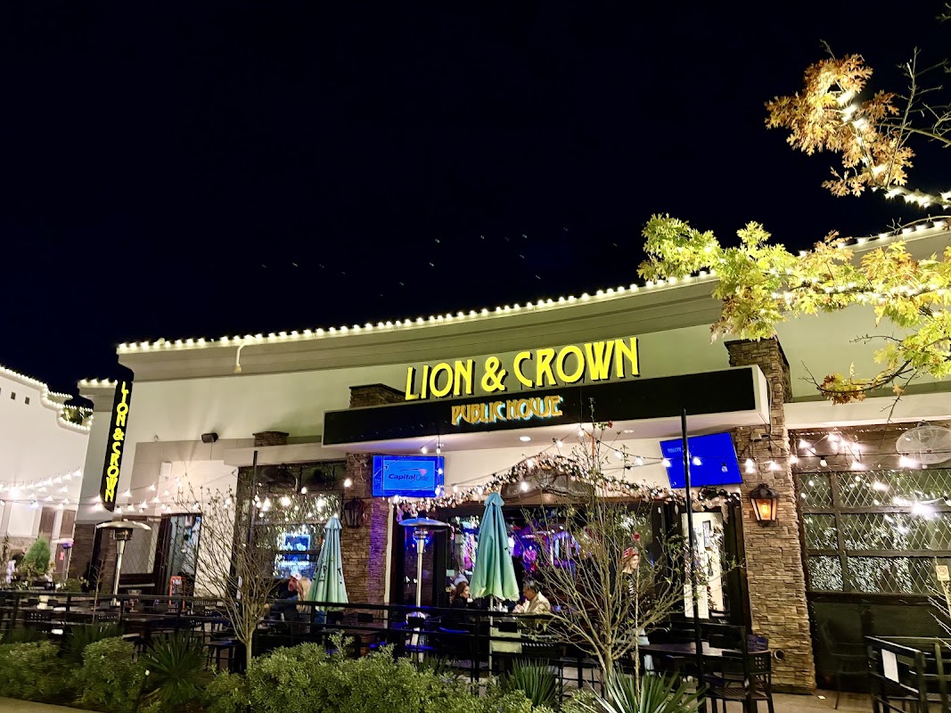 The Lion & Crown