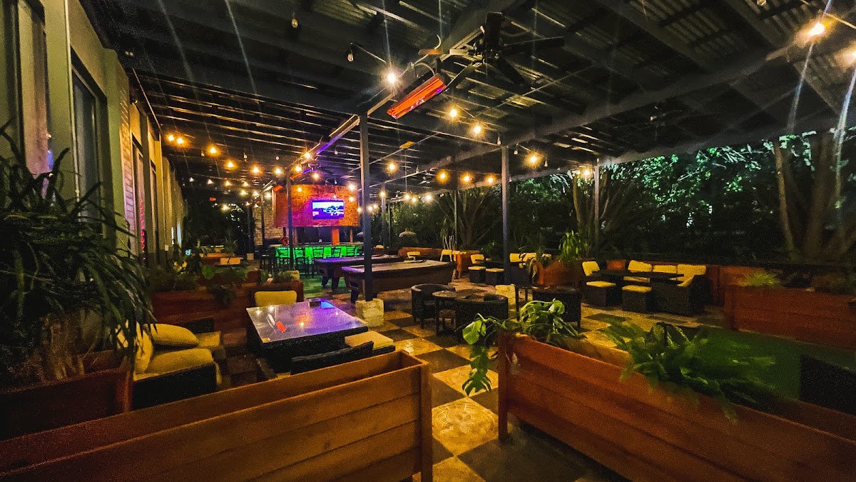Aldeez Afribbean Restaurant & Lounge